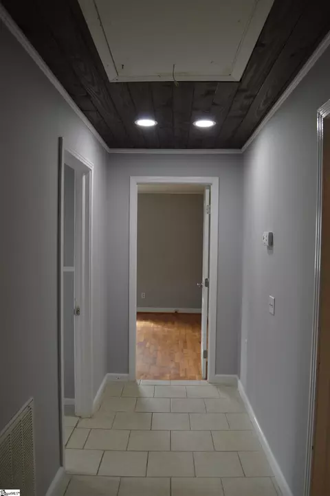 Entry Way - 1006 Hampton Rd, Lyman, SC 29365 photo 2 of 2