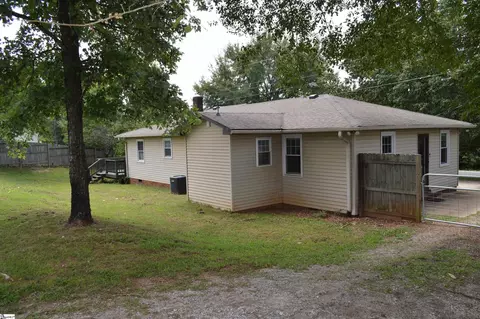 Exterior - 1006 Hampton Rd, Lyman, SC 29365 photo 3 of 6