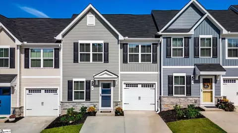 8 Hargrove Ct, Greenville, SC 29617