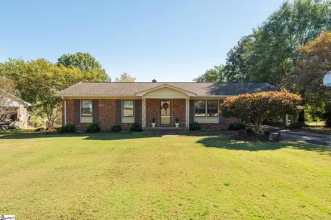 616 Heathwood Dr, Taylors, SC 29687