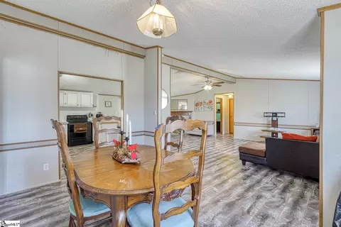 120 Lee Cir, Greer, SC 29650 photo 4