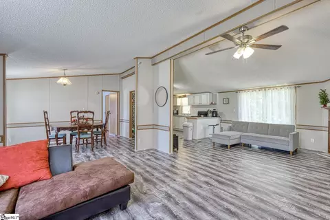 120 Lee Cir, Greer, SC 29650 photo 6