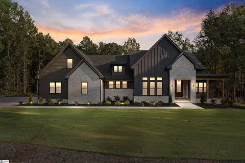 30 Mcgill Rd, Taylors, SC 29687