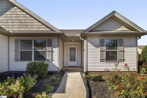 621 Chartwell Dr, Greer, SC 29650 photo 4