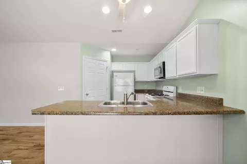 621 Chartwell Dr, Greer, SC 29650 photo 11