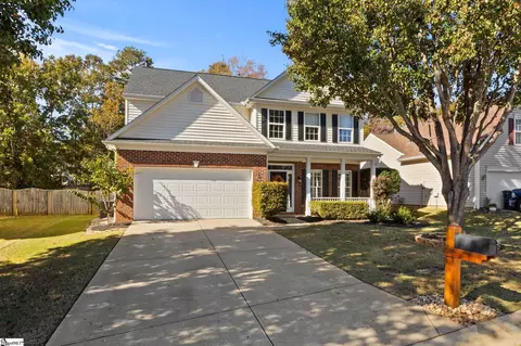 106 Scotsburn Ct, Simpsonville, SC 29681