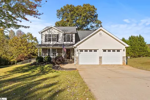 104 Whipple Ln, Taylors, SC 29687