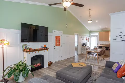 Entry Way - 632 Chartwell Dr, Greer, SC 29650 photo 2 of 6