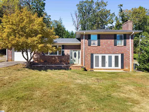 207 Judy Dr, Pickens, SC 29671