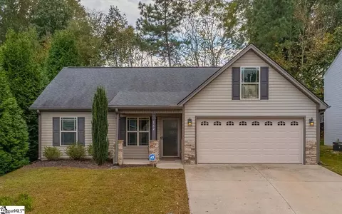 562 Chastine Dr, Spartanburg, SC 29301