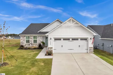 1018 Rev Robert Reid St, Woodruff, SC 29388