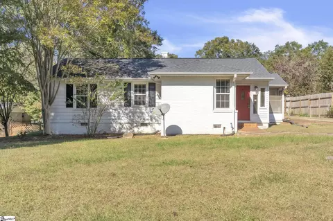 6 Ruby Dr, Greenville, SC 29617