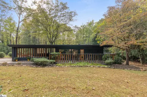 18 Garden Ter, Greenville, SC 29609