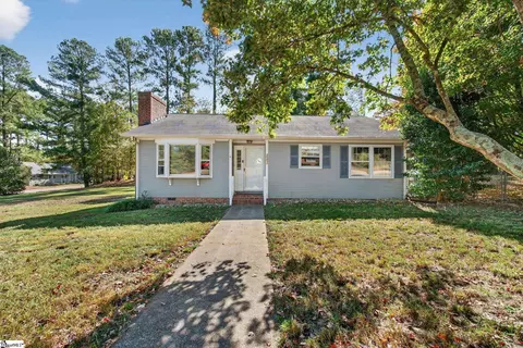 204 Plum Creek Rd, Spartanburg, SC 29307