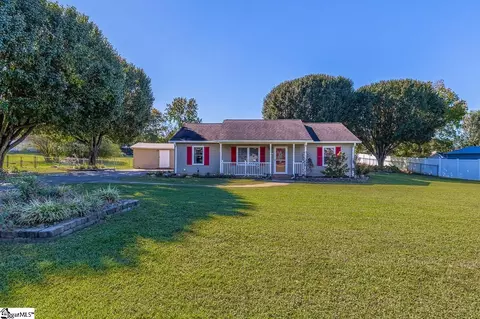 112 Homestead Dr, Boiling Springs, SC 29316