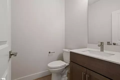 Bath - 323 Eagle Mill Ln, Greer, SC 29651 photo 2 of 3