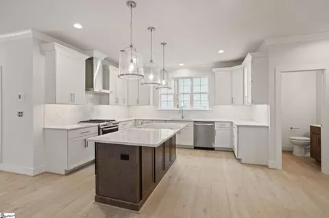 Kitchen - 323 Eagle Mill Ln, Greer, SC 29651 photo 2 of 2