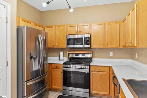 Kitchen - 8 Sunfield Ct, Greer, SC 29650 photo 2 of 2