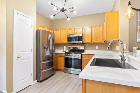 Kitchen - 8 Sunfield Ct, Greer, SC 29650 photo 1 of 2