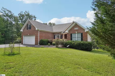 Exterior - 1025 Highland View Ln, Mill Spring, NC 28756 photo 3 of 11