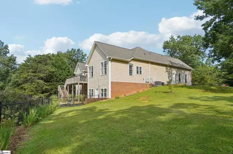 Exterior - 1025 Highland View Ln, Mill Spring, NC 28756 photo 9 of 11