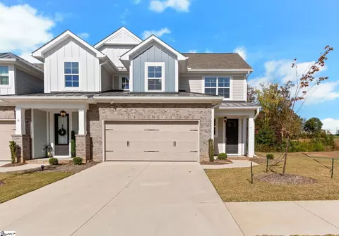 4 Hensley Rd, Greenville, SC 29607