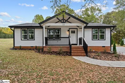 138 S Church St, Duncan, SC 29334