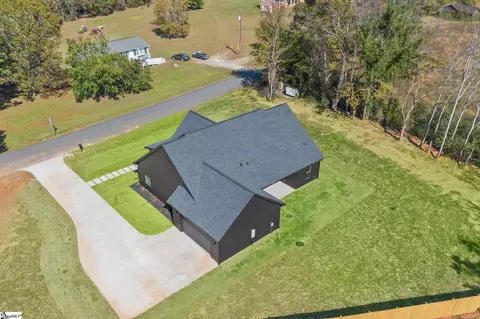 View/Area - 508 Barnett Rd, Greer, SC 29651 photo 2 of 3