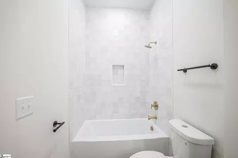 Bath - 508 Barnett Rd, Greer, SC 29651 photo 5 of 5