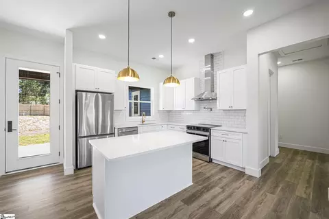 Kitchen - 508 Barnett Rd, Greer, SC 29651 photo 1 of 5