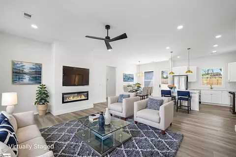 Living - 508 Barnett Rd, Greer, SC 29651 photo 1 of 3