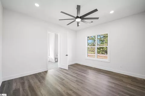 Bedroom - 508 Barnett Rd, Greer, SC 29651 photo 2 of 12