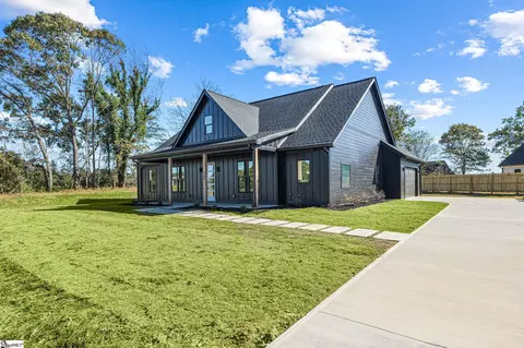 508 Barnett Rd, Greer, SC 29651