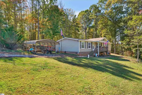 389 Sherrill Dr, Blacksburg, SC 29702