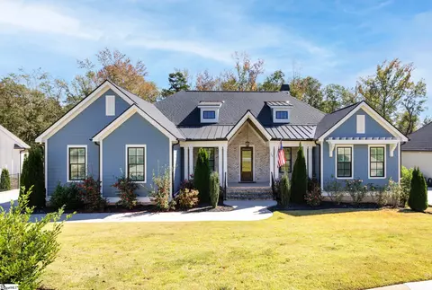 304 Braxton Meadow Dr, Simpsonville, SC 29681