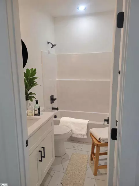 Bath - 350 Blue Willow Cir, Honea Path, SC 29654 photo 4 of 4
