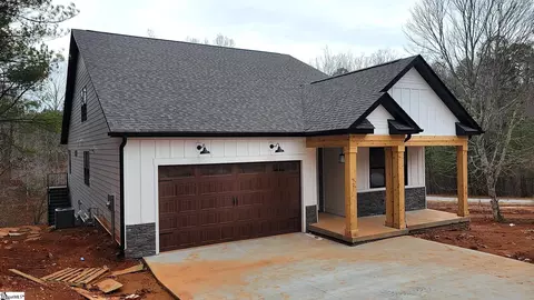 321 Stardust Ln, Seneca, SC 29672