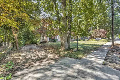 303 N B St, Easley, SC 29640 photo 6