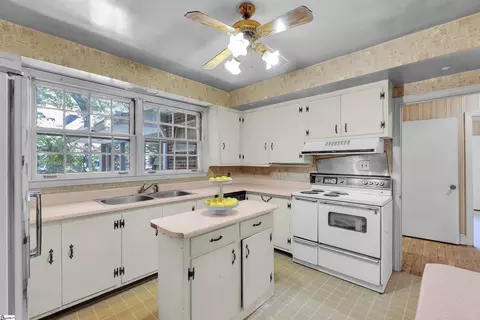 303 N B St, Easley, SC 29640 photo 19