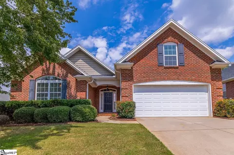 7 Cedarcrest Ct, Simpsonville, SC 29680