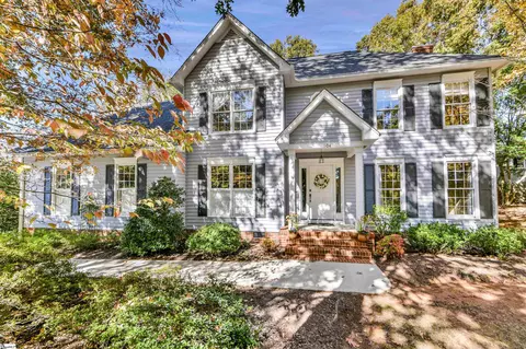 104 Deer Spring Ln, Simpsonville, SC 29680