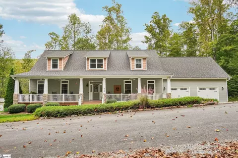 813 Beech Tree Pl, Hendersonville, NC 28792