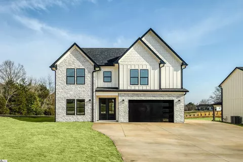 3621 Pennington Rd, Greer, SC 29651