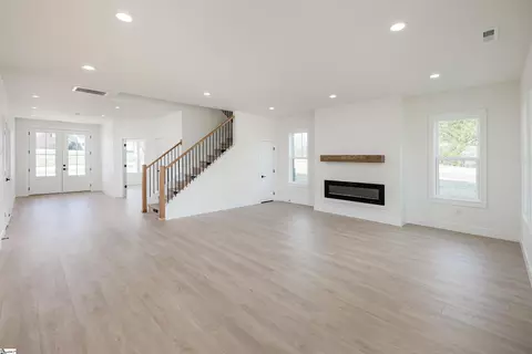 Living - 3621 Pennington Rd, Greer, SC 29651 photo 2 of 5