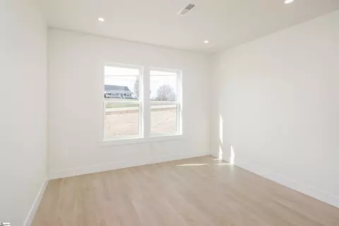 Bedroom - 3621 Pennington Rd, Greer, SC 29651 photo 1 of 11