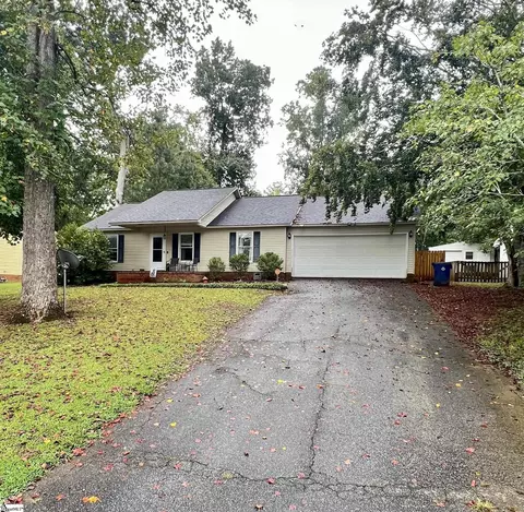 307 Pascal Dr, Greenwood, SC 29649