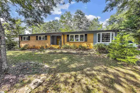 261 Mohawk Dr, Greenville, SC 29609