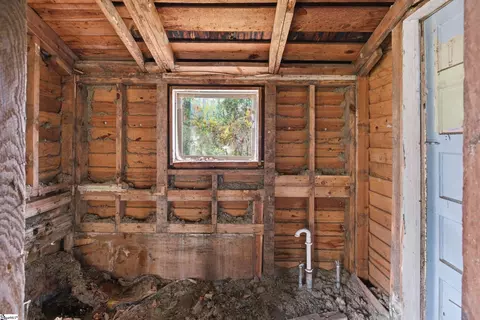 Bath - 14 Blake St, Pelzer, SC 29669 photo 1 of 1