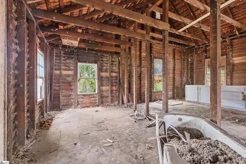 Entry Way - 14 Blake St, Pelzer, SC 29669 photo 4 of 4