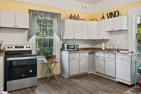 6 W Fleming St, Ware Shoals, SC 29692 photo 12